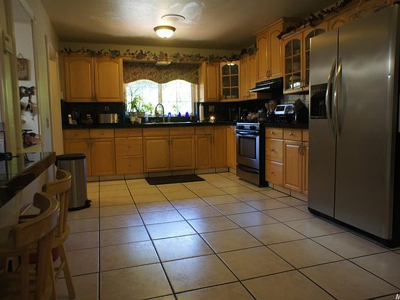 5th image of 9156 Connie Ave