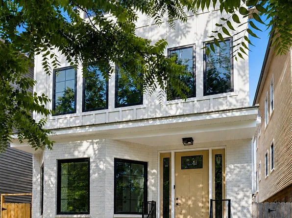 (undisclosed Address), Chicago, IL 60657