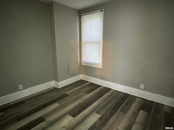 5th image of 2123 N Machin Ave