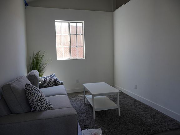 3rd image of 2307 S Bronson Ave