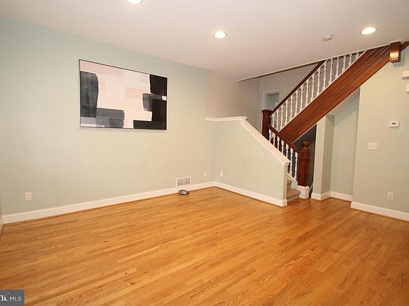 3rd image of 108 Winchester Pl