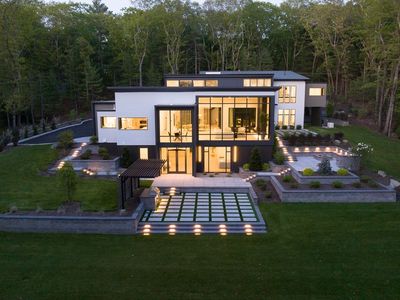 26 Spruce Hill Rd, Weston, MA, 02493