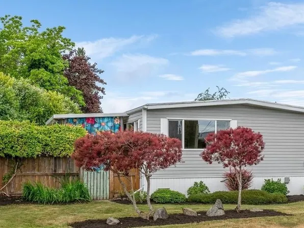 129 Meridian Way #1, Parksville, BC V9P 1L3