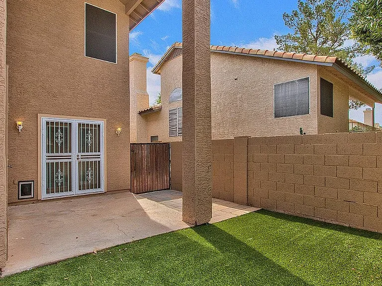 3110 W Baylor Ln — Photo 43