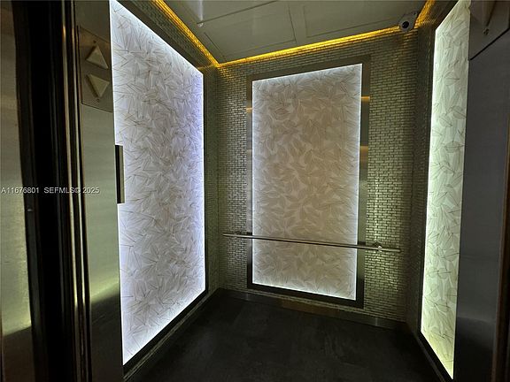 4th image of 90 SW 3rd St APT 1416