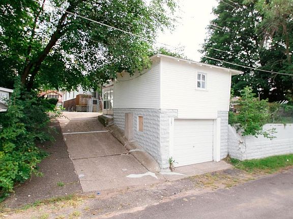 5th image of 585 Gotzian St