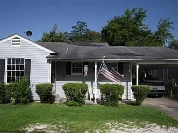 2645 W Lucas Dr, Beaumont, TX 77706