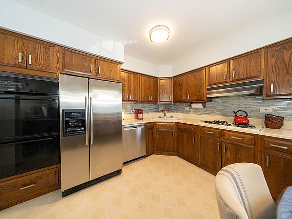 4th image of 4511 Blanchan Ave