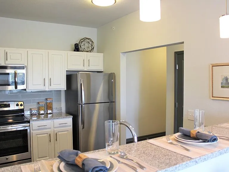 15001 Creekstone Way — Photo 32