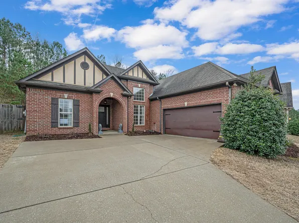 3319 Chapel Hills Pkwy, Fultondale, AL 35068