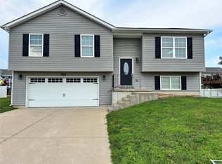 521 Prairie Creek Ct, Foristell, MO 63348