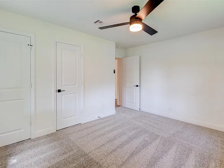 4417 Libbey Ln — Photo 15