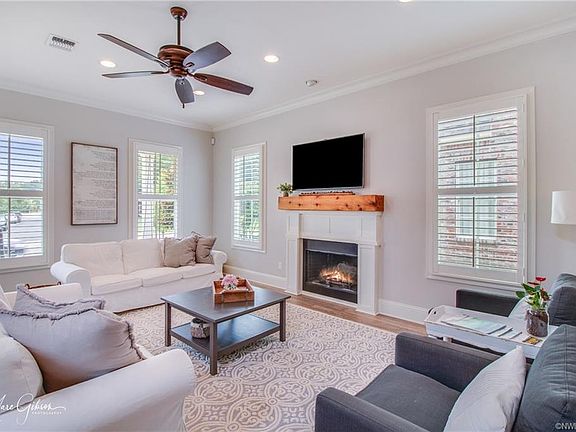 2nd image of 2080 Bridgewater Ave