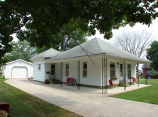 211 S Howell St, Middleton, MI 48856