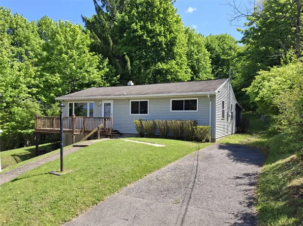 21 Montour St, Binghamton, NY 13903