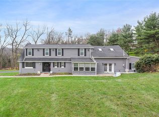 500 Foxhurst Rd, Pittsburgh, PA 15238