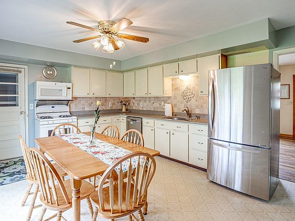 5th image of 54721 County Road 101 N