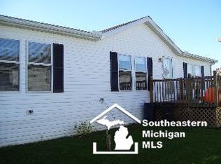 182 Riverview Dr, Erie, MI 48133