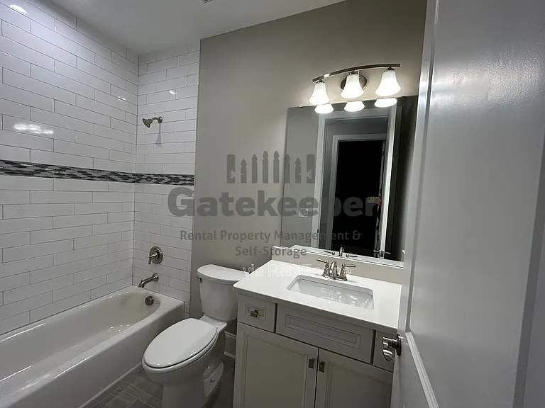 411 Silverbell Ct — Photo 10