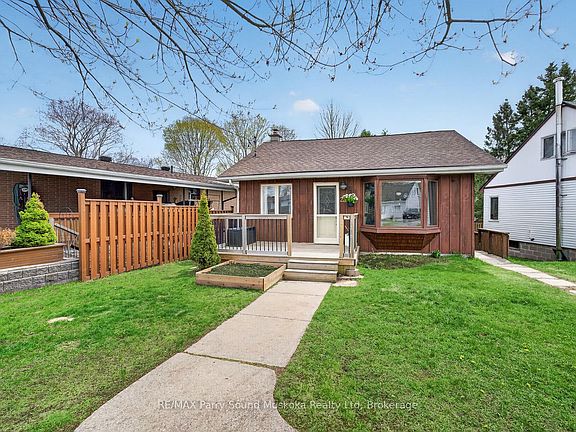2nd image of 23 Highland Cres