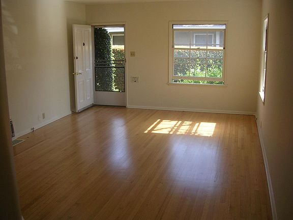 2nd image of 847 12th St APT A