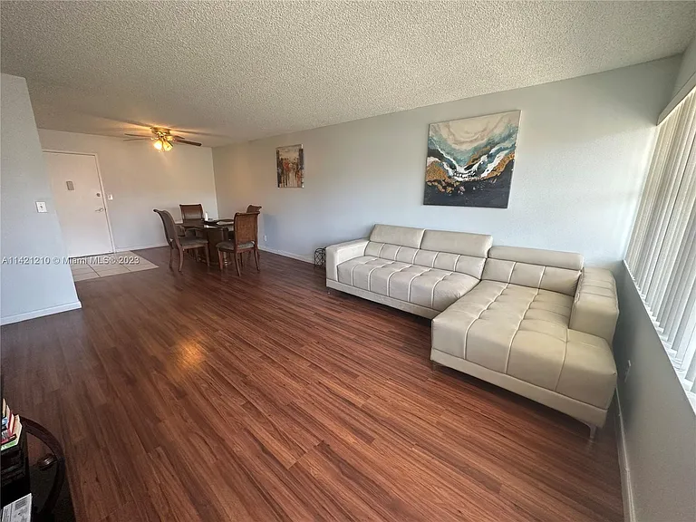401 Golden Isles Dr #603 — Photo 5