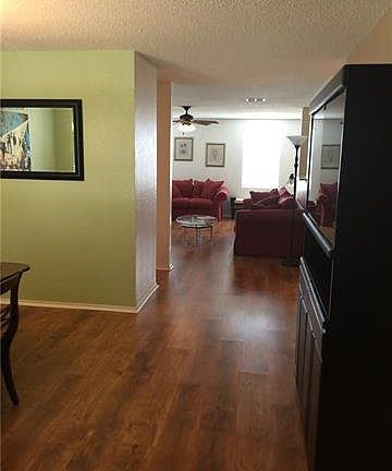 4th image of 1520 Fieldstone Dr