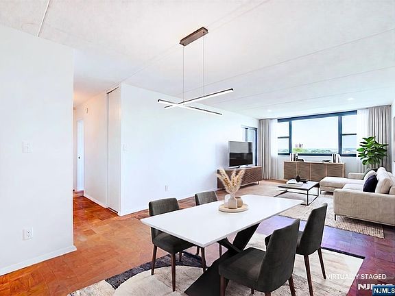 3rd image of 250 Gorge Rd APT 18E