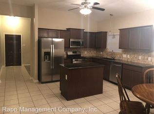 3010 Knightsbridge Ln, Dickinson, TX 77539