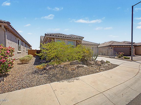 3rd image of 27465 W WAHALLA Lane
