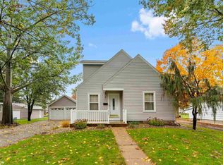 2221 S 13th St, Burlington, IA 52601