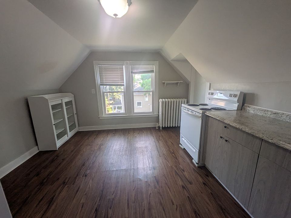 1st image of 172 Fountain St #3A