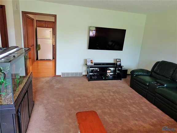 3rd image of 1175 Michelle Dr