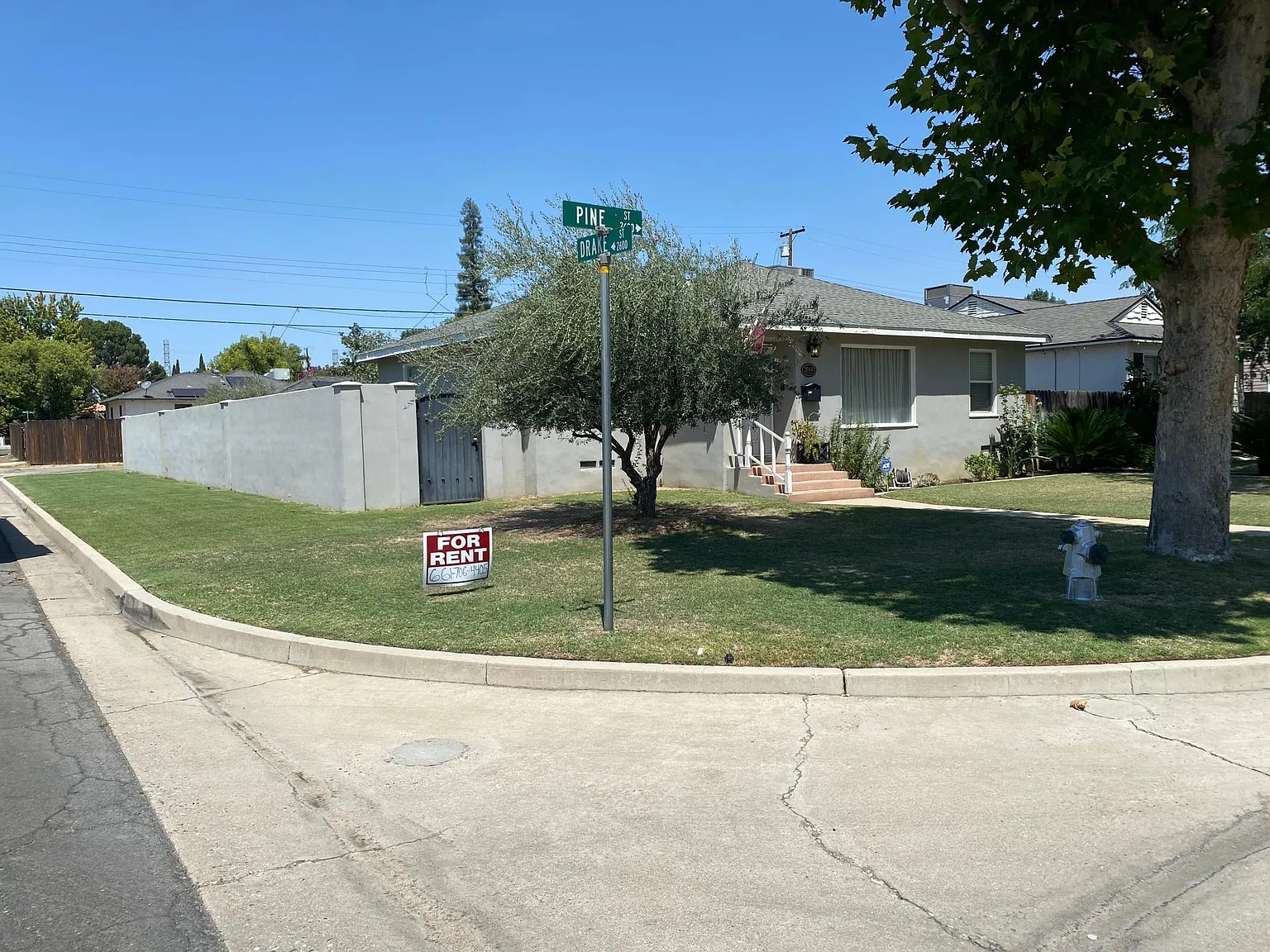 3 bed, 1091 sqft, $2,400 — Photo 2