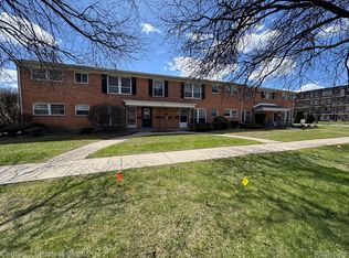 2817 W Thirteen Mile Rd #1, Royal Oak, MI 48073