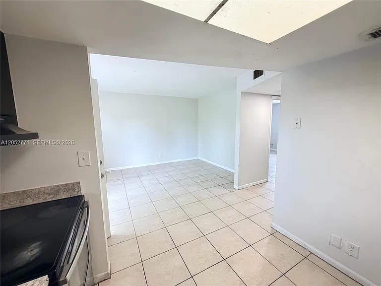 101 NE 41st St #B35 — Photo 11