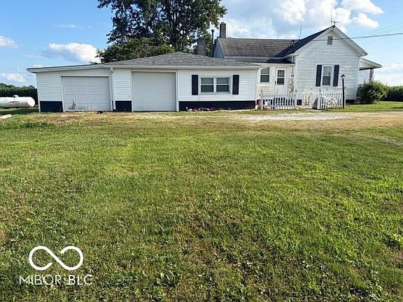 5th image of 3284 N Henderson Rd