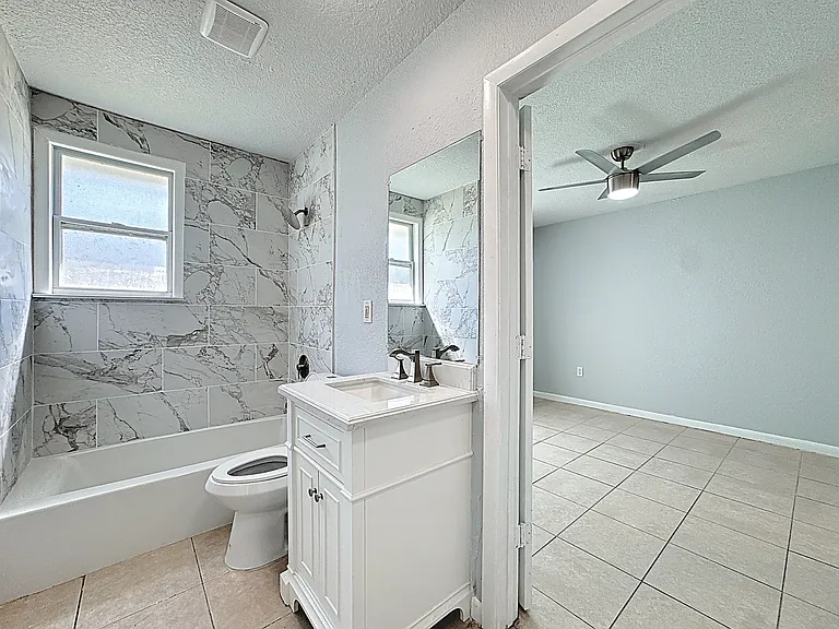 1600 Roosevelt Ave — Photo 29