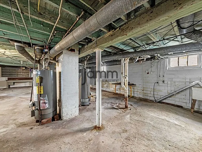 1695 Glenmont Loft — Photo 44