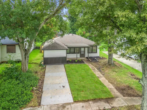2016 10th St, Lake Charles, LA 70601