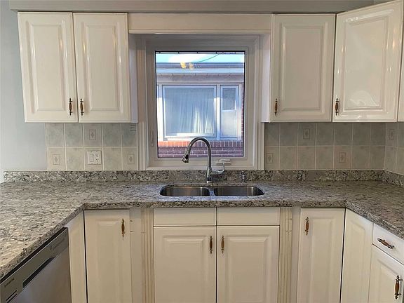 4th image of 154 Northwood Dr