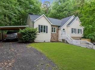 5640 Rolling Oaks Dr, Cumming, GA 30040