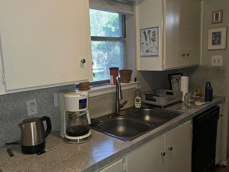 8910 Little Walnut Pkwy #B — Photo 10