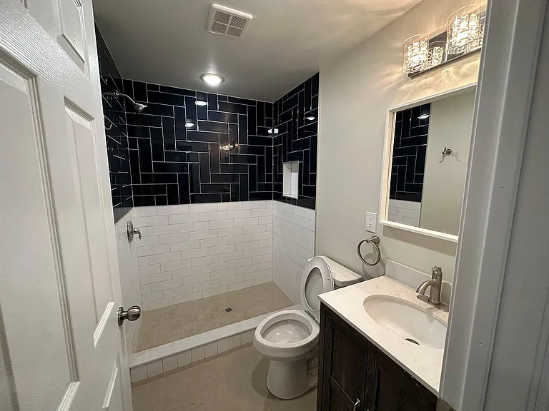 42 N 40th St #3 — Photo 5