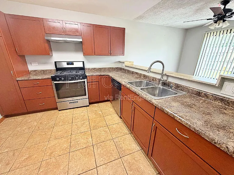 1831 Nautilus Ln — Photo 4