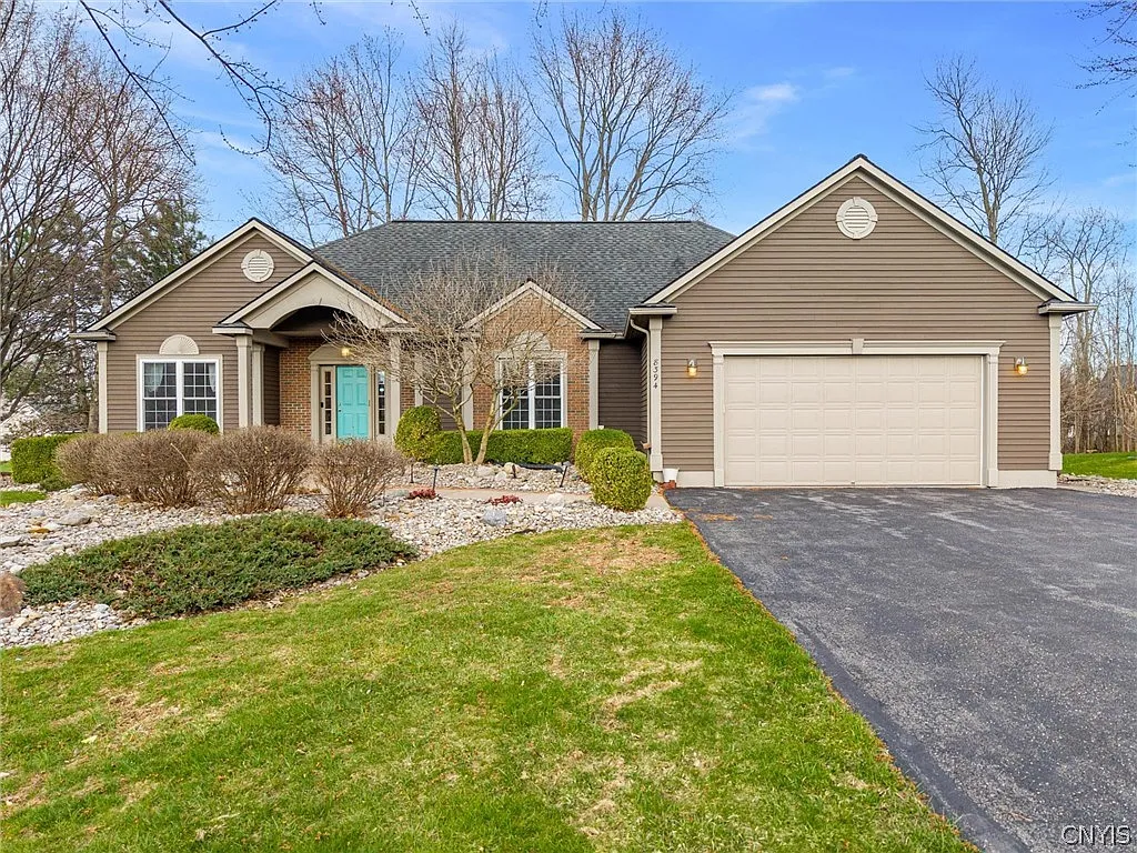 8394 Twin Flowers Rd photo 1
