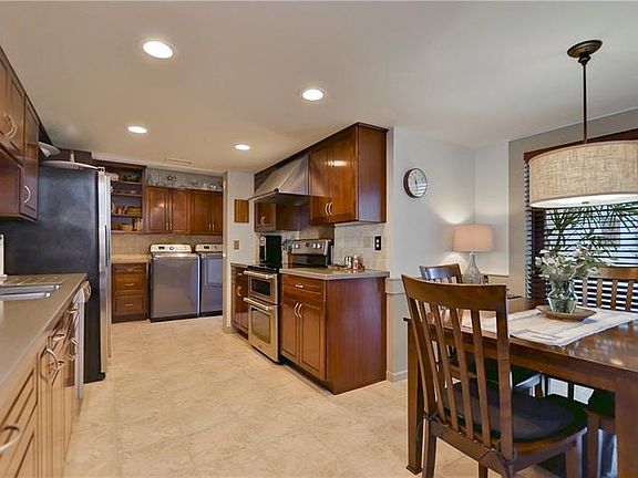 3rd image of 5035 Paloma Dr