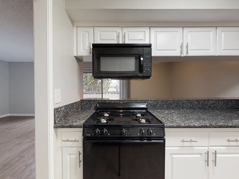 Pine Lake Apartments — Photo 37