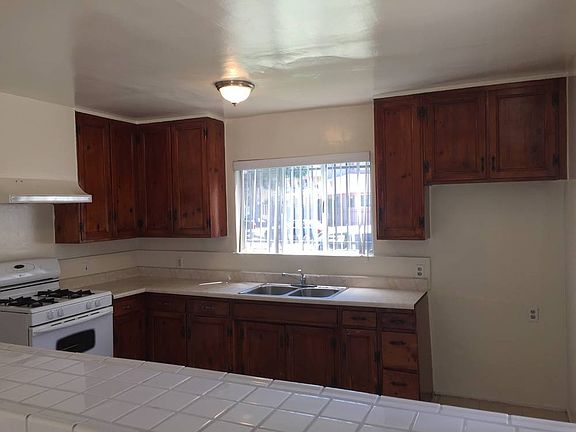 4th image of 10203 England Ave APT 1