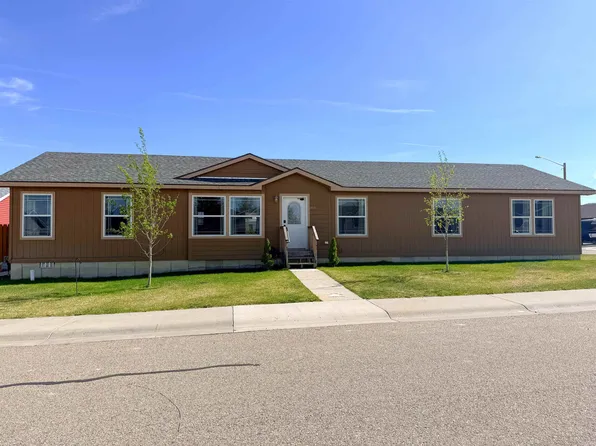 1418 Red Tail Dr, Rock Springs, WY 82901